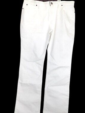 New Without Tag Wrangler White Straight Jeans Women Size 34 X 32